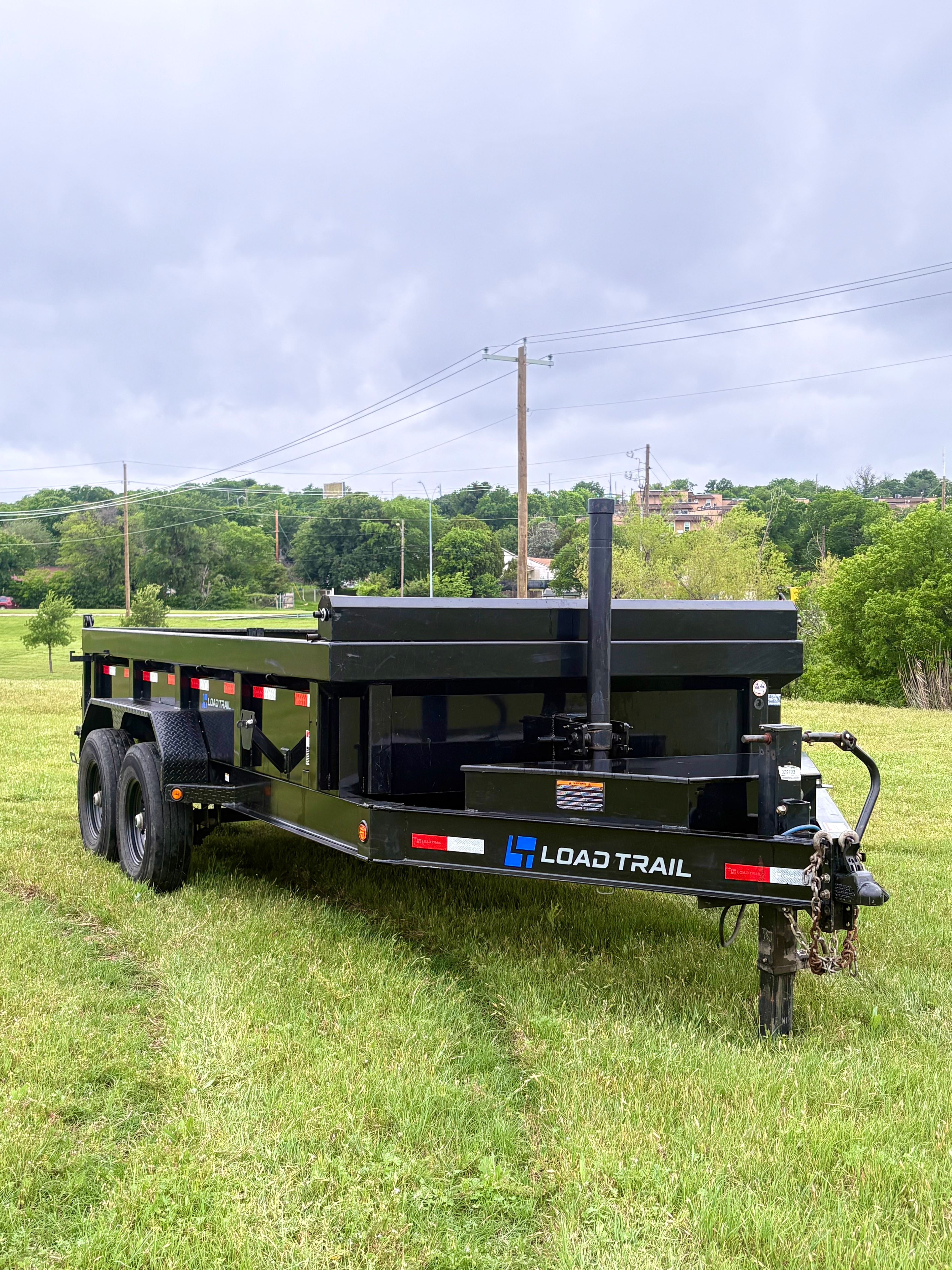 Load Trail 7x14ft dump trailer rental Fort Worth - 10000 lb capacity hydraulic dump trailer